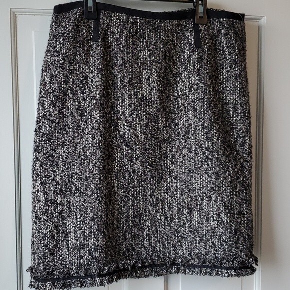 TALBOTS TWEED STRAIGHT BLACK TEXTURED WOOL SKIRT SIZE 10P 10 PETITE BOUCLE - Picture 12 of 14